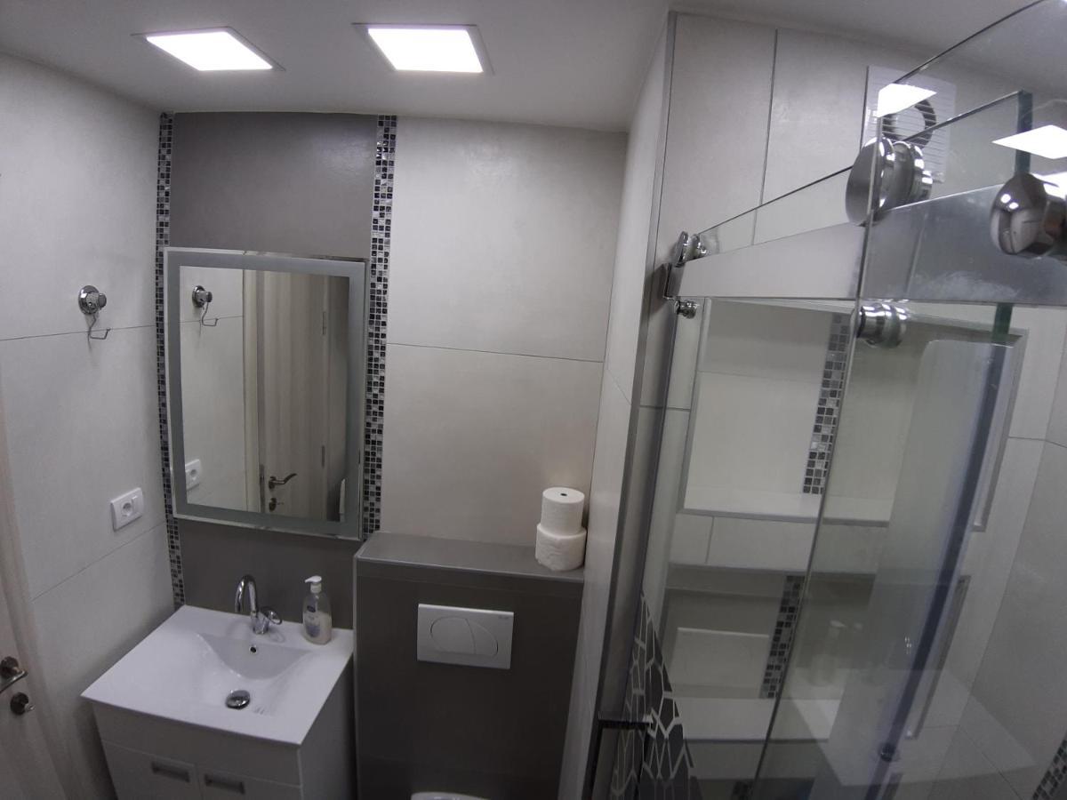 Apartamento Danube Blue 2 Belgrado Exterior foto
